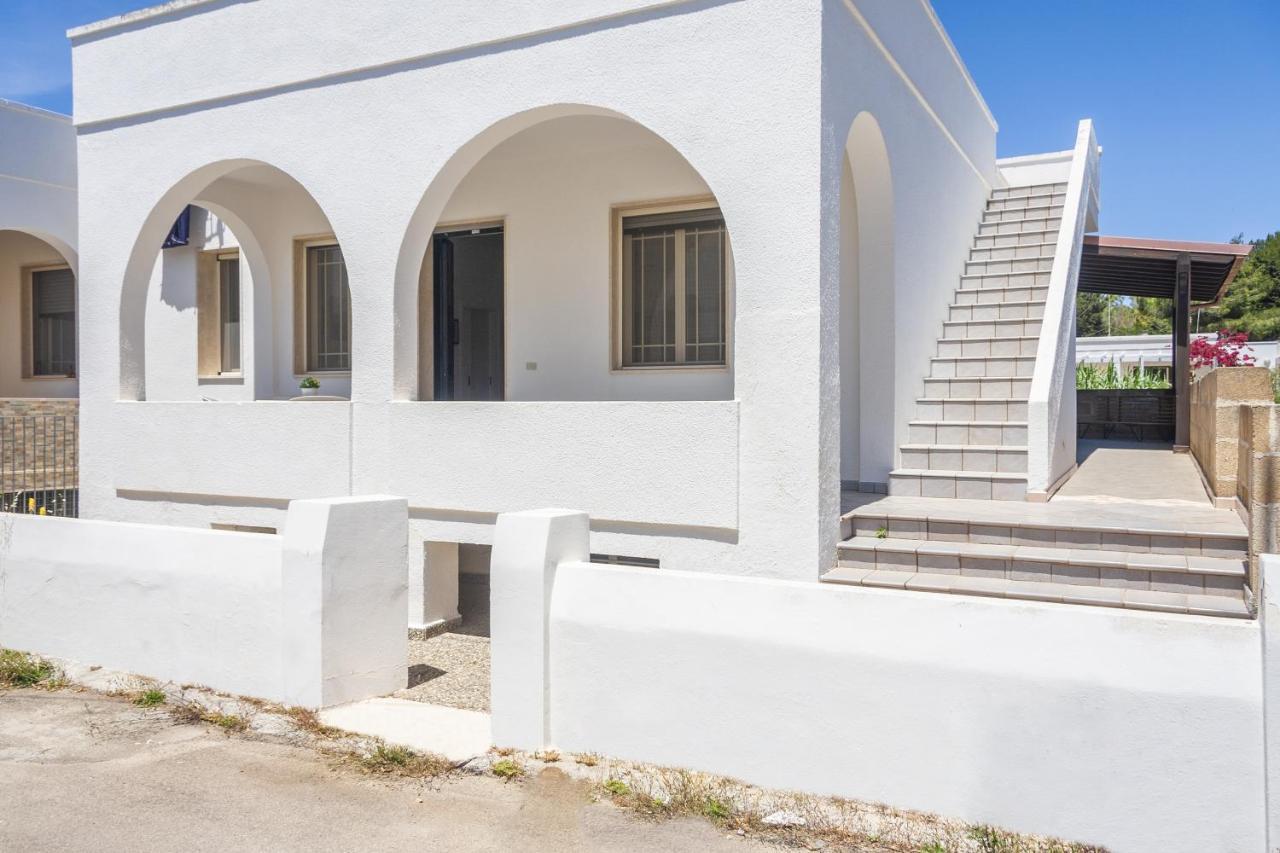 Вилла Casa Riccione Марина-ди-Манкаверса Экстерьер фото
